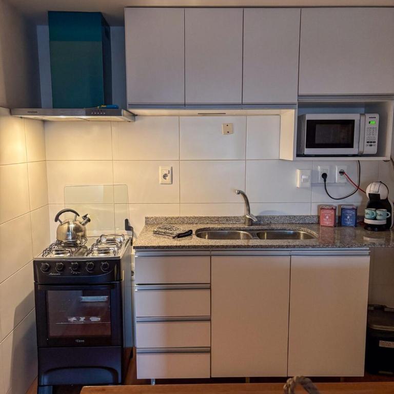 Luminoso apt piso 19, shopping, casino y más - Three-Bedroom Apartment - 15