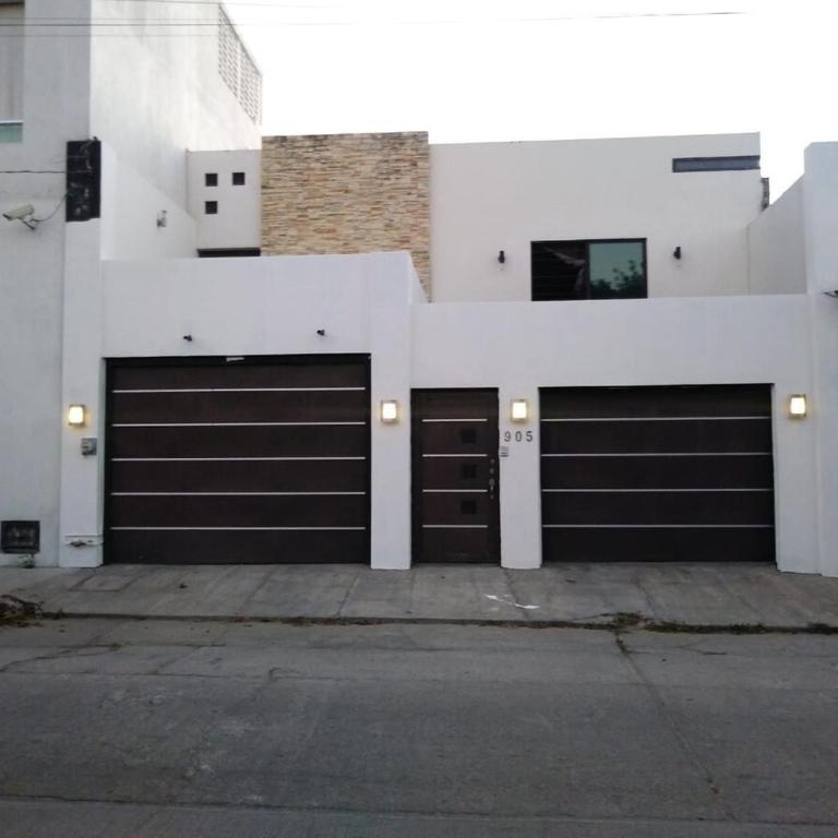 Casa Grande Céntrico cerca del Malecón - One-Bedroom House - 1