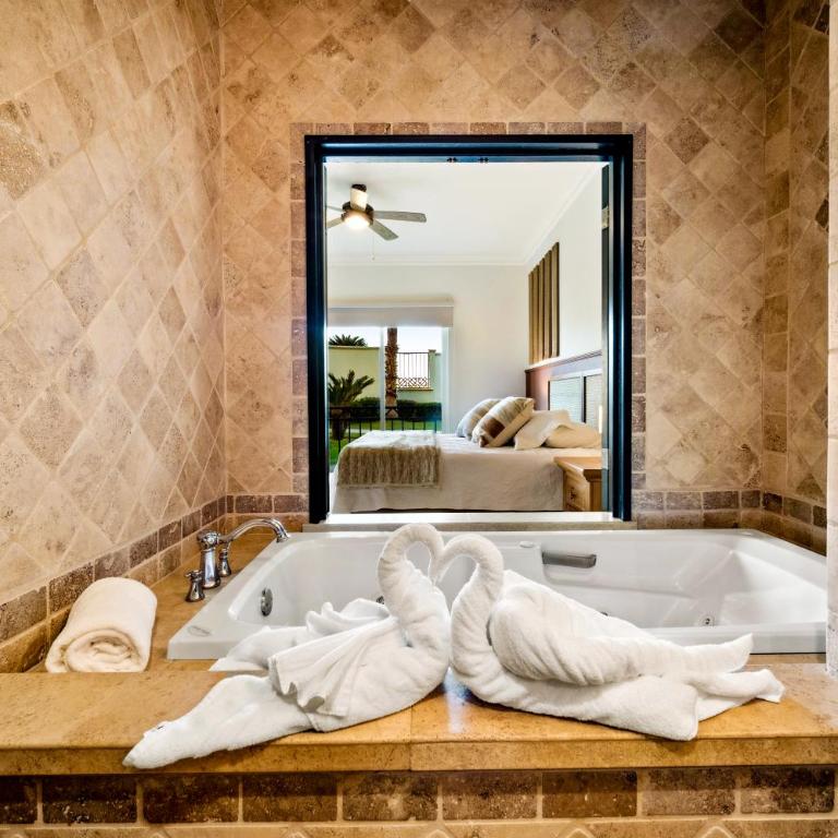 Casa Cascada Cabo Poolside Retreat, Minutes from Beach! - Apartamento - 16