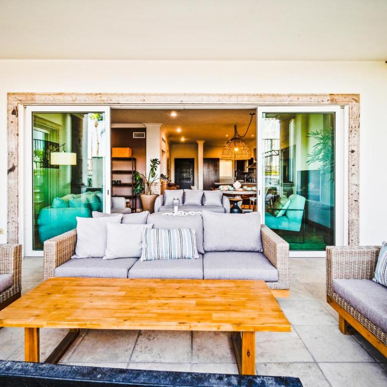 Casa Cascada Cabo Poolside Retreat, Minutes from Beach! - Apartamento - 1
