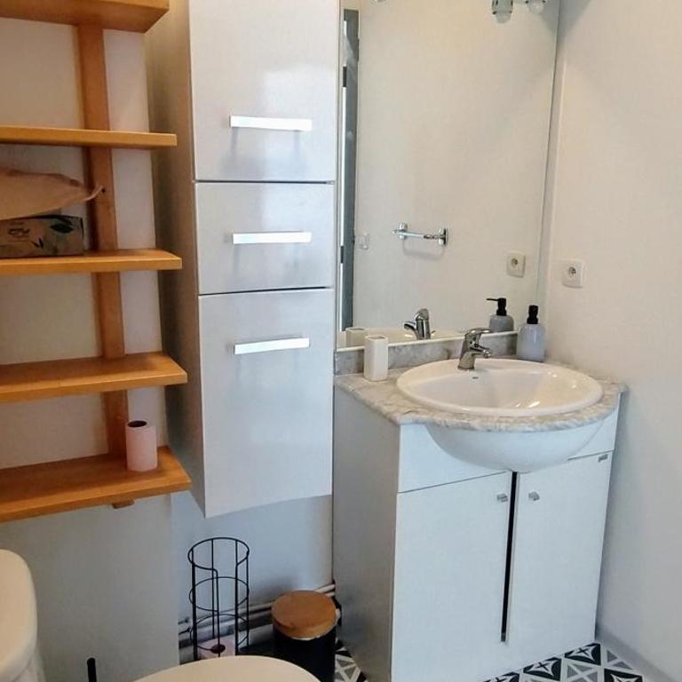 Maison cosy au bord du canal, piscine et parking - Ferienhaus - 8