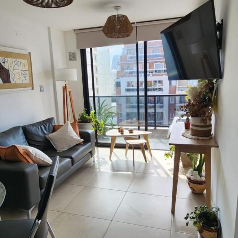 Dpto zona GRAL PAZ a cuadras de la Clínica Reina Fabiola - Apartamento de 1 dormitorio - 1