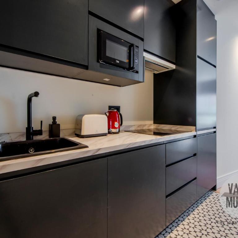 Malasaña encantadora para 6, ven a San Bernardo 20 E3 - Two-Bedroom Apartment - 16