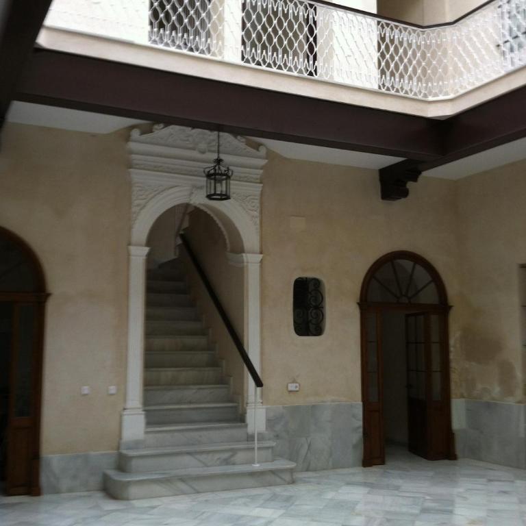 Casa Palacio en Casco Antiguo SE PIDE FIANZA - Apartamento de 2 dormitorios - 4