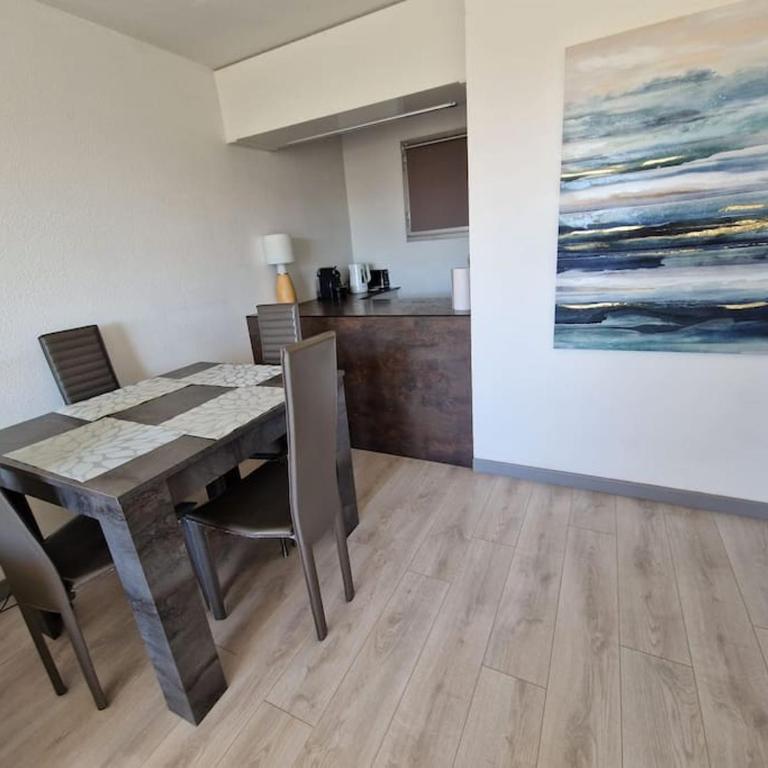 Cozy 1 Br with a seaview, AC, Pool and Parking - Apartment mit 1 Schlafzimmer - 5
