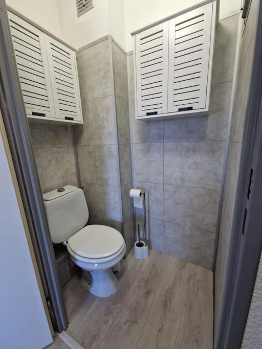 Cozy 1 Br with a seaview, AC, Pool and Parking - Apartment mit 1 Schlafzimmer - 11