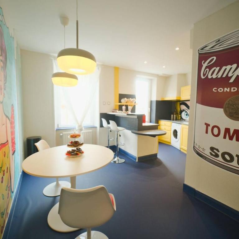Popart Insolite Jacuzzi,Sauna & SPA Parking free - Appartement 1 Chambre - 12