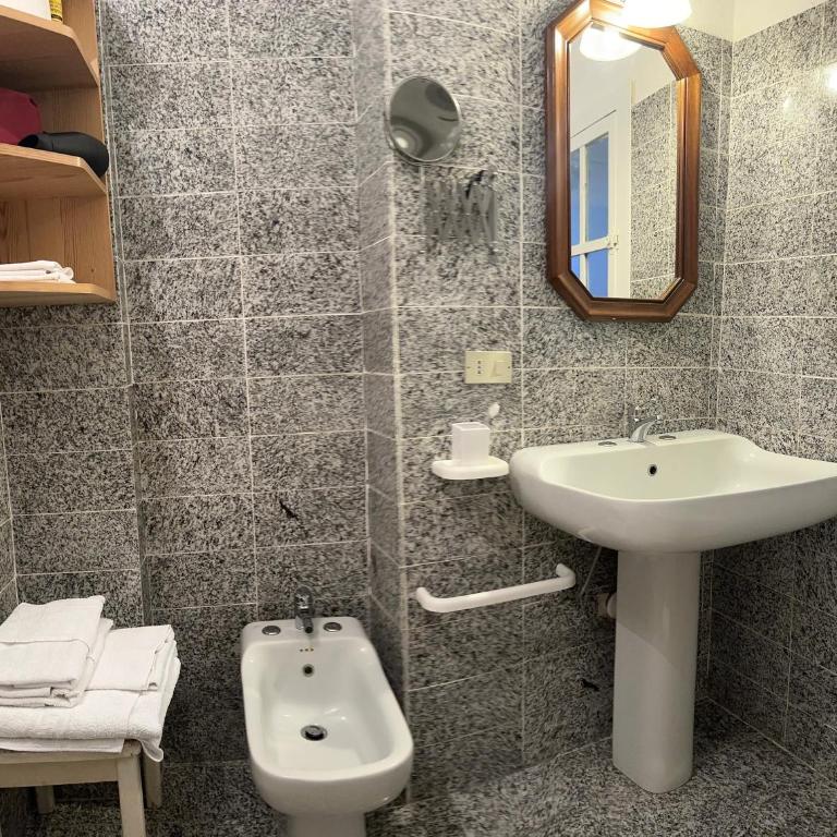 Daria - Two-Bedroom Apartment - 8