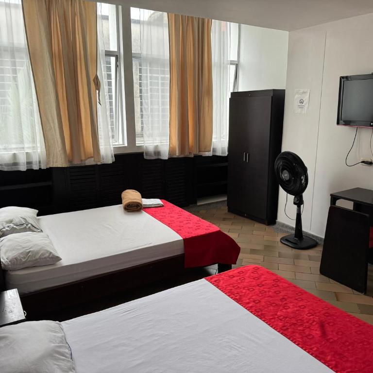 Hotel Catalina Plaza Pereira - Deluxe Triple Room - 20