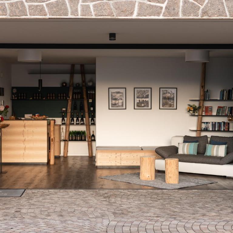 Babioshof - modern, spacious apartments with stunning view, 2 bedrooms & 2 bathrooms, pool & whirlpool, Südtirol Guest Pass in Kaltern-Caldaro - Apartment - auf 2 Etagen - 15