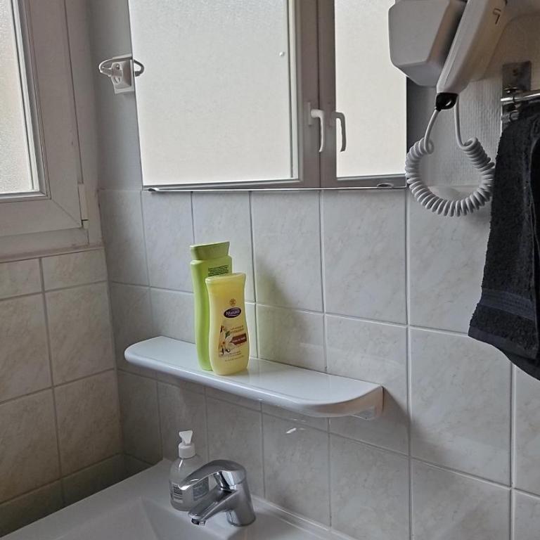 Cozy studio 3 min walk to train station - One-Bedroom Apartment - 3