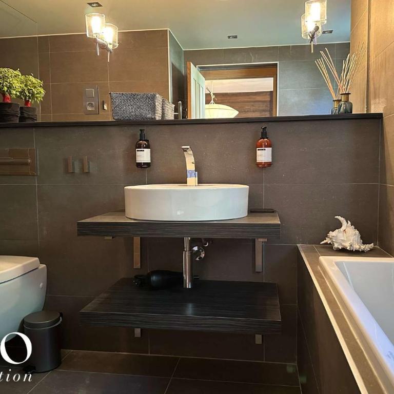 Chalet La Moraine Chamonix Mont Blanc by HILO Collection - 8 people - Jacuzzi and PS5 - Chalet Superior - 13