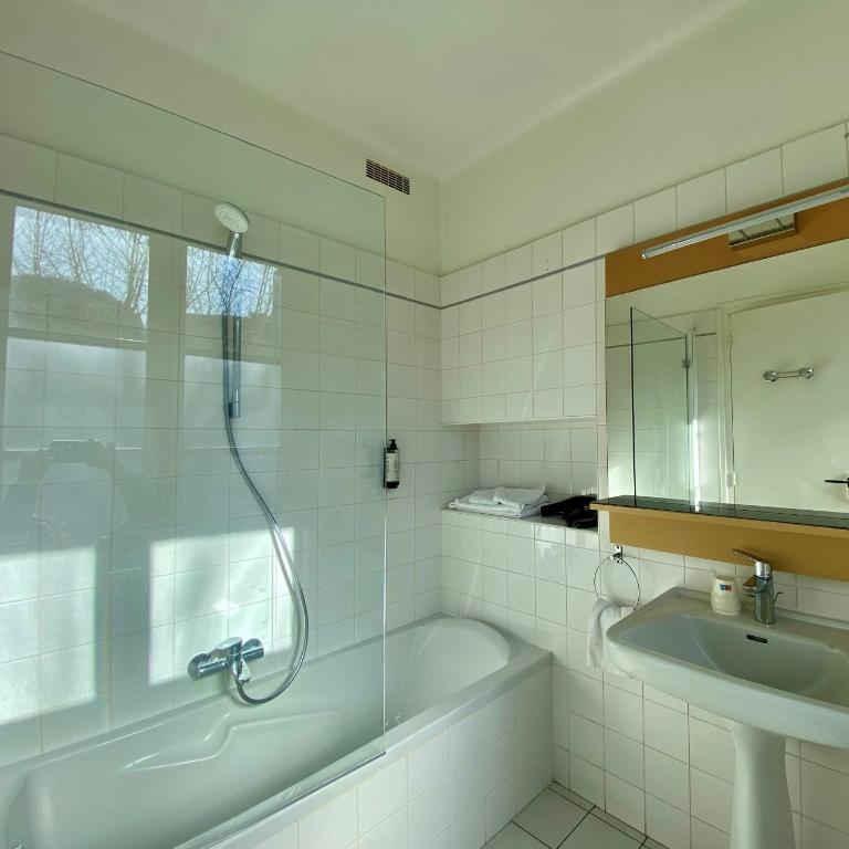 Hôtel des Templiers - Chambre Lits Jumeaux - 4