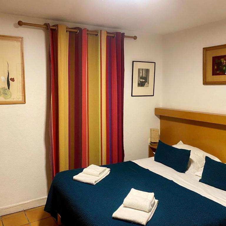 Hôtel des Templiers - Chambre Double avec Baignoire - 6