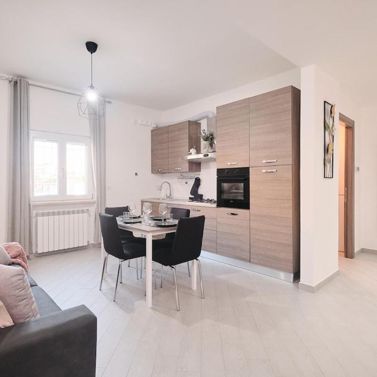 5 FCO Modern & Spacious, Free Parking - Appartamento con 1 Camera da Letto - 8