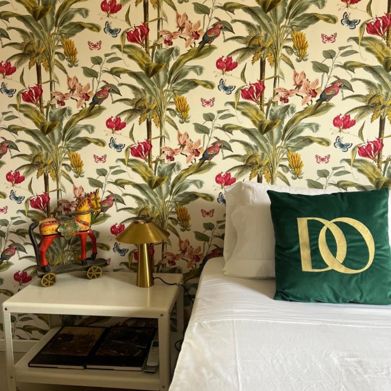 Domus Orestea Luxury Suites - King Room with Balcony - 6