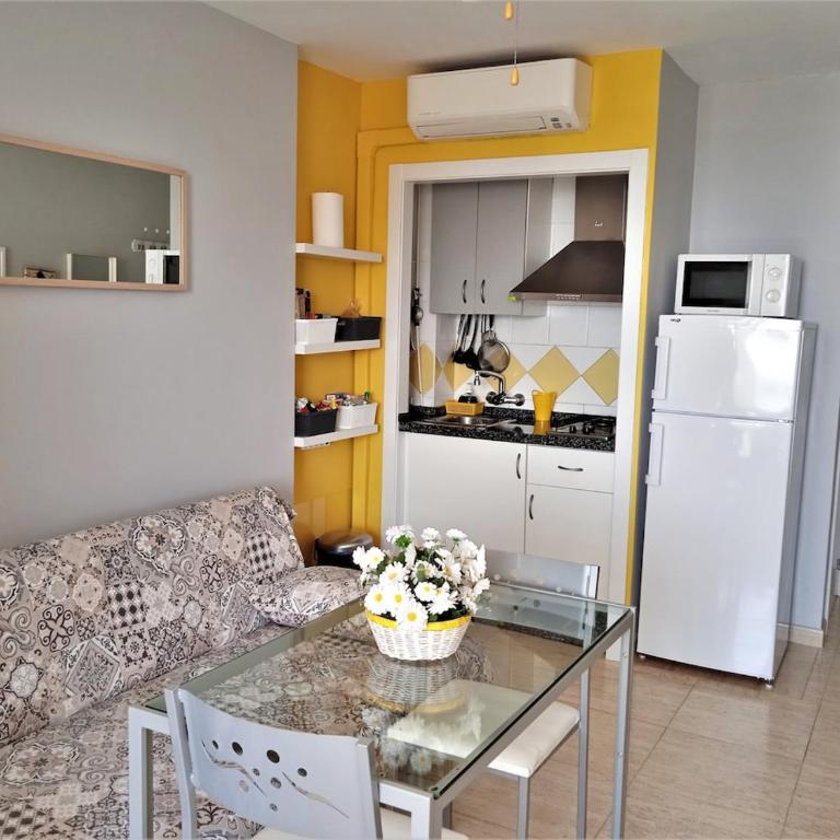 Bonito Estudio vistas al mar Zona Puerto Marina - Apartment with View - 2