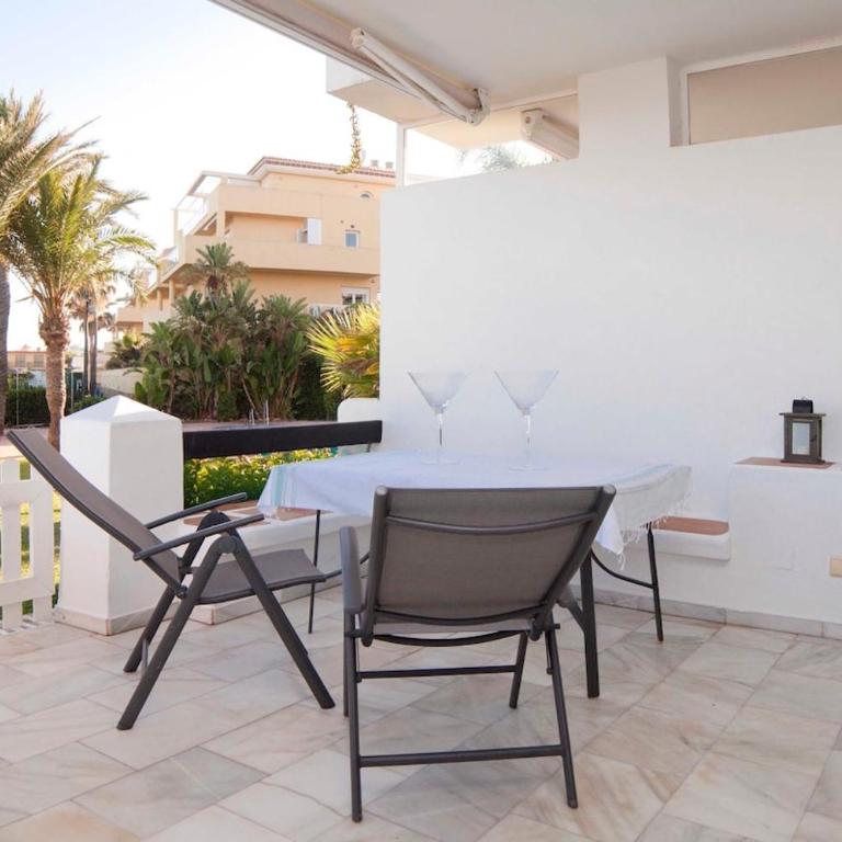 Primera línea de playa La Cala de Mijas - Apartamento de 3 dormitorios con vistas al mar - 15