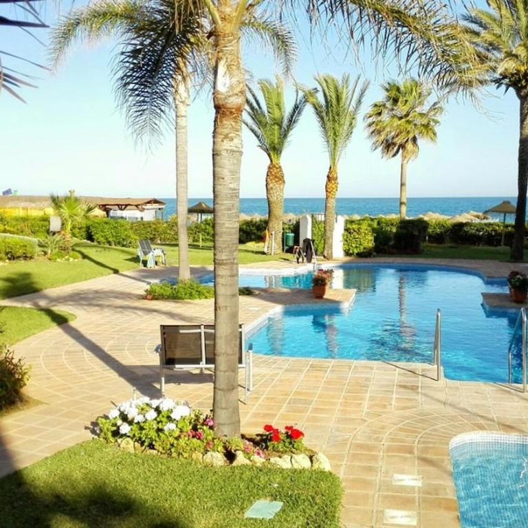 Primera línea de playa La Cala de Mijas - Apartamento de 3 dormitorios con vistas al mar - 3