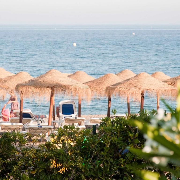 Primera línea de playa La Cala de Mijas - Apartamento de 3 dormitorios con vistas al mar - 31