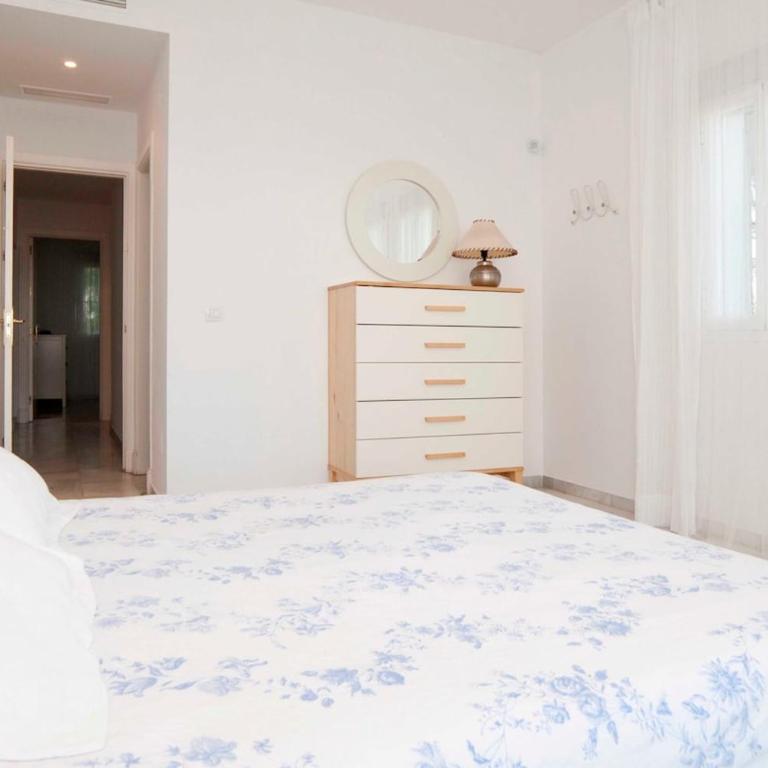 Primera línea de playa La Cala de Mijas - Apartamento de 3 dormitorios con vistas al mar - 18