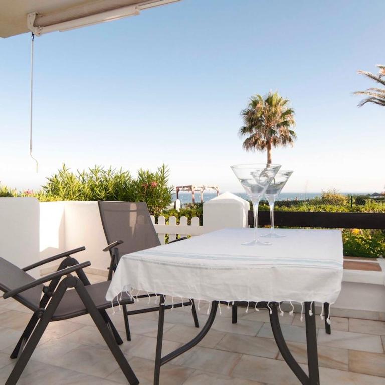Primera línea de playa La Cala de Mijas - Apartamento de 3 dormitorios con vistas al mar - 12