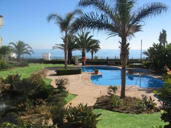 Primera línea de playa La Cala de Mijas - Apartamento de 3 dormitorios con vistas al mar - 28