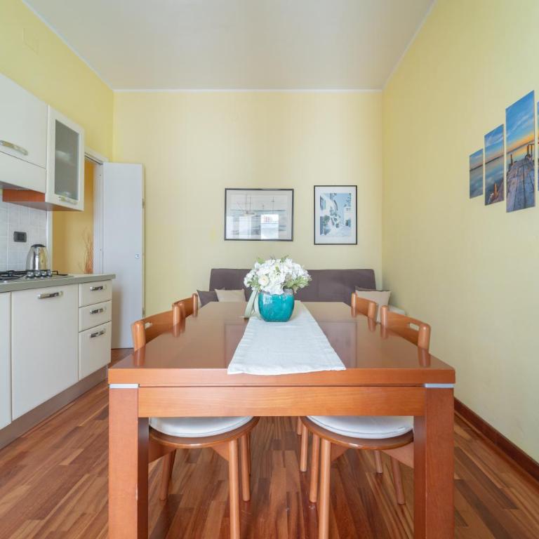 Apartments via Spano - Appartamento con 2 Camere da Letto e Balcone - 2