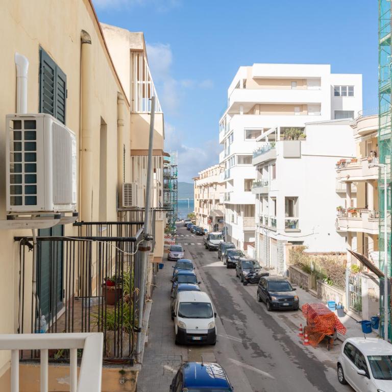 Apartments via Spano - Appartamento con 2 Camere da Letto e Balcone - 23