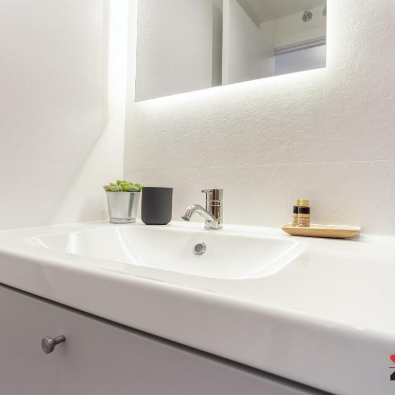 Antonio Lopez en Madrid - Two-Bedroom Apartment III - 1