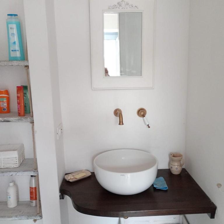 Casina del sole Relax and Private Pool - Three-Bedroom Home - 11