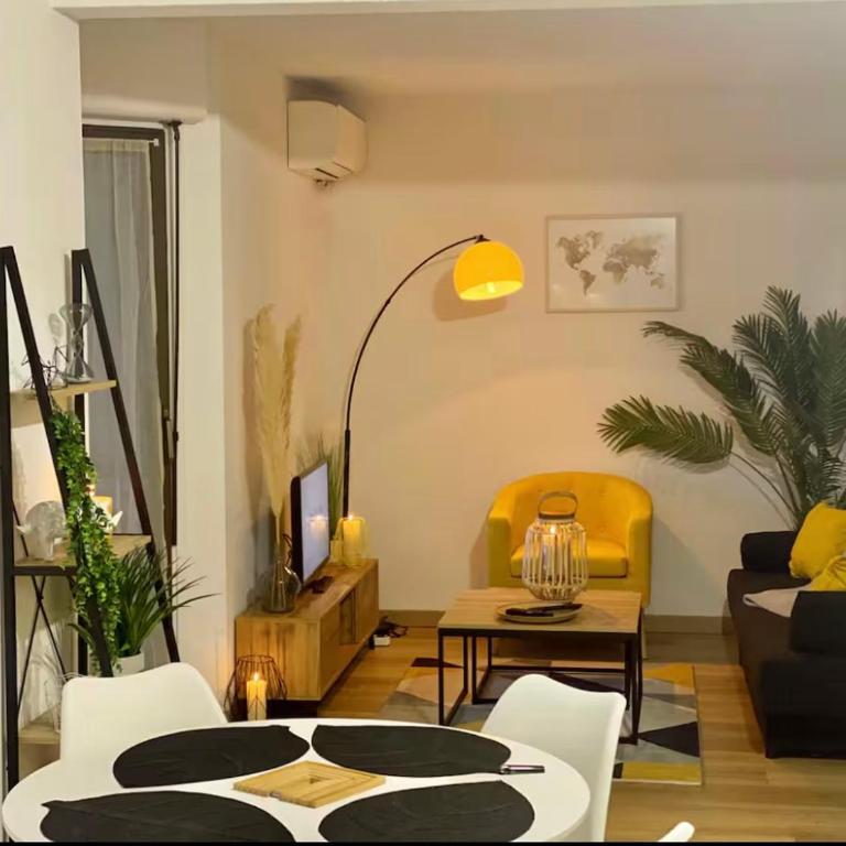 Le Point Virgule - Parking Privé - Clim - Appartement 2 Chambres - 7