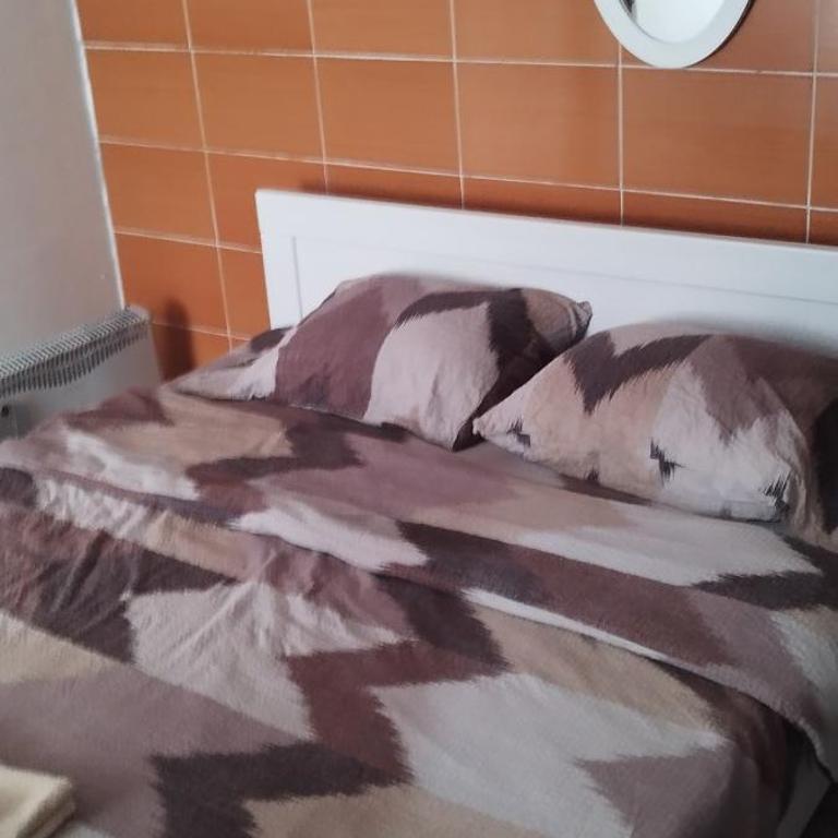 Small apartment with private bathrooms STRONG INTERNET - Family Studio - 8
