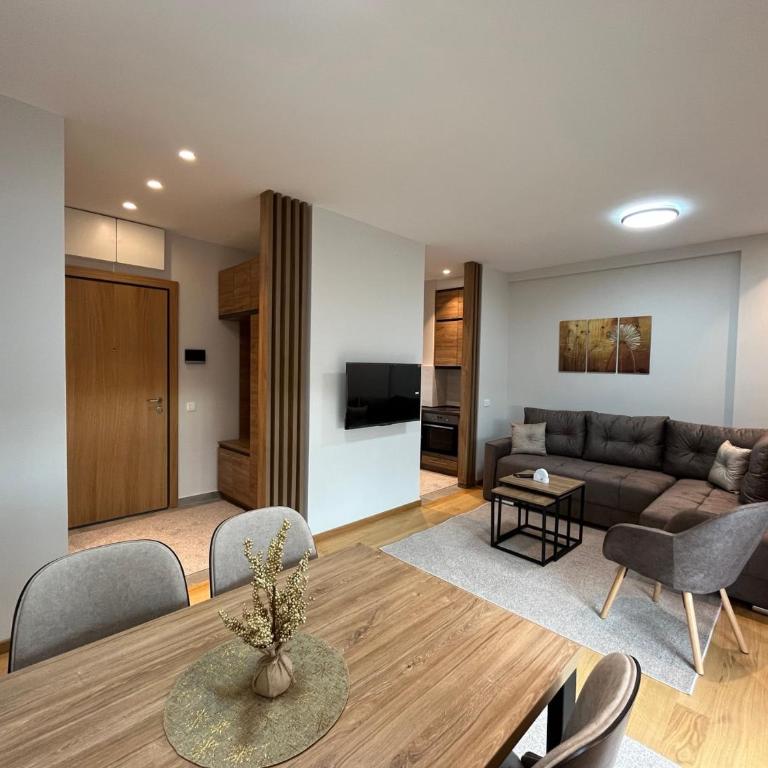 Luxury Kalman Centar Apartman - Apartman s 1 Spavaćom Sobom i Terasom - 1