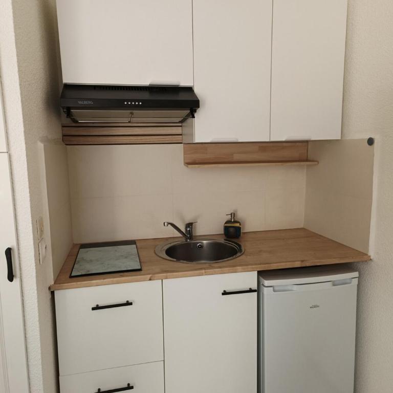 Studio La Favière Bormes les Mimosas - Apartment mit 1 Schlafzimmer - 8