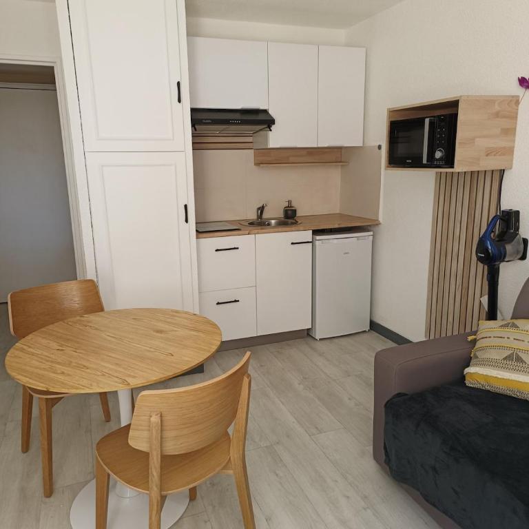 Studio La Favière Bormes les Mimosas - Apartment mit 1 Schlafzimmer - 9
