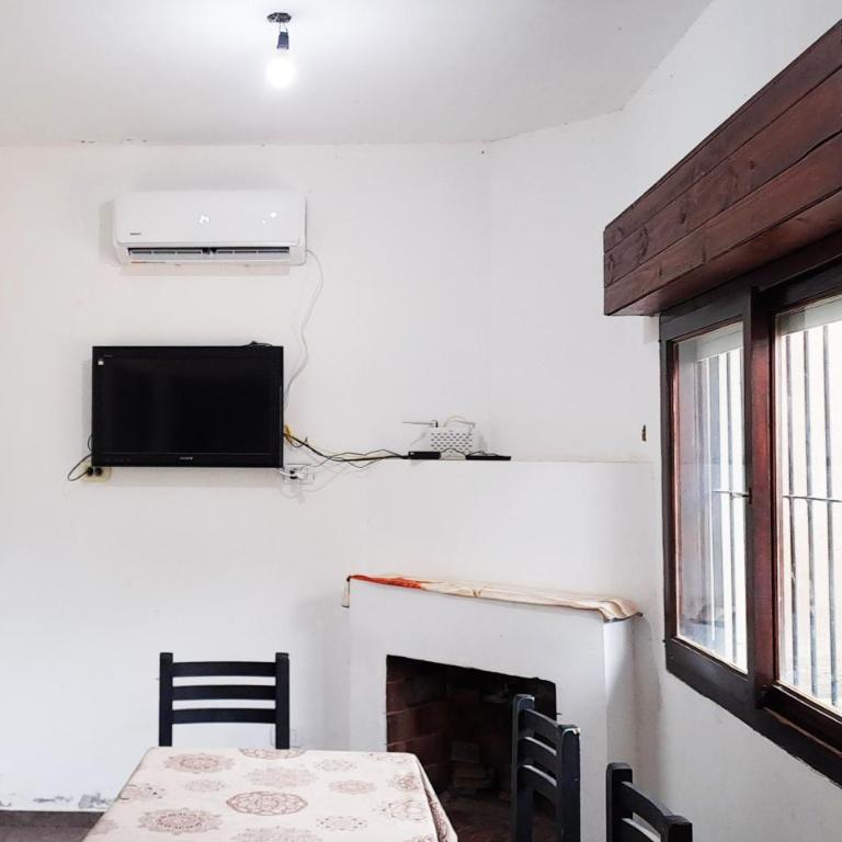 Family Hause - Three-Bedroom House - 1