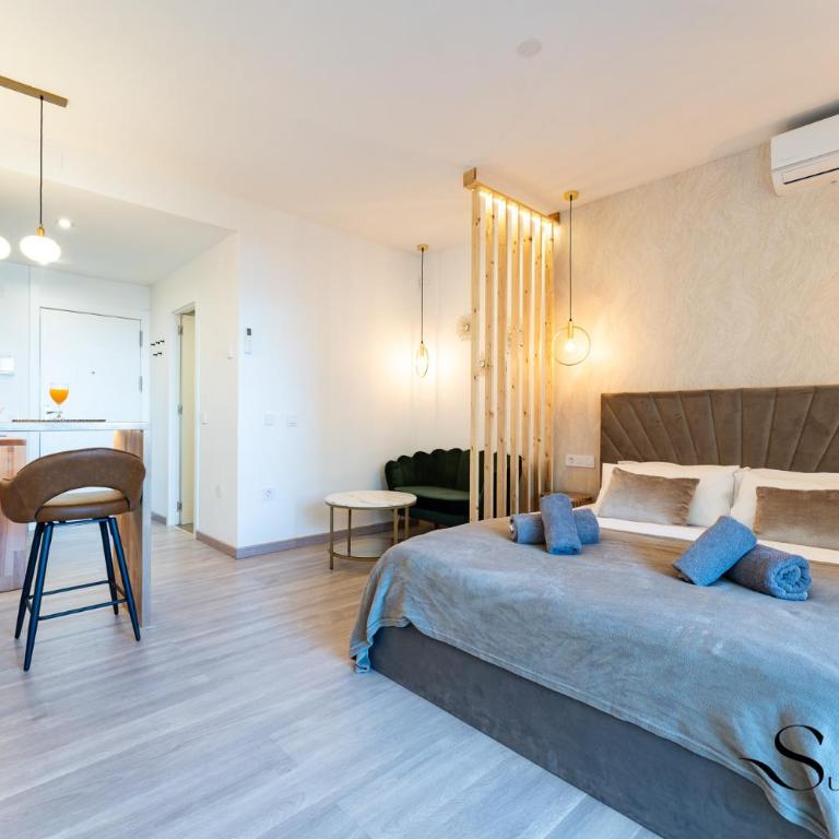 Seaview beachfront studio with aqua park & balcony - Estudio - 33