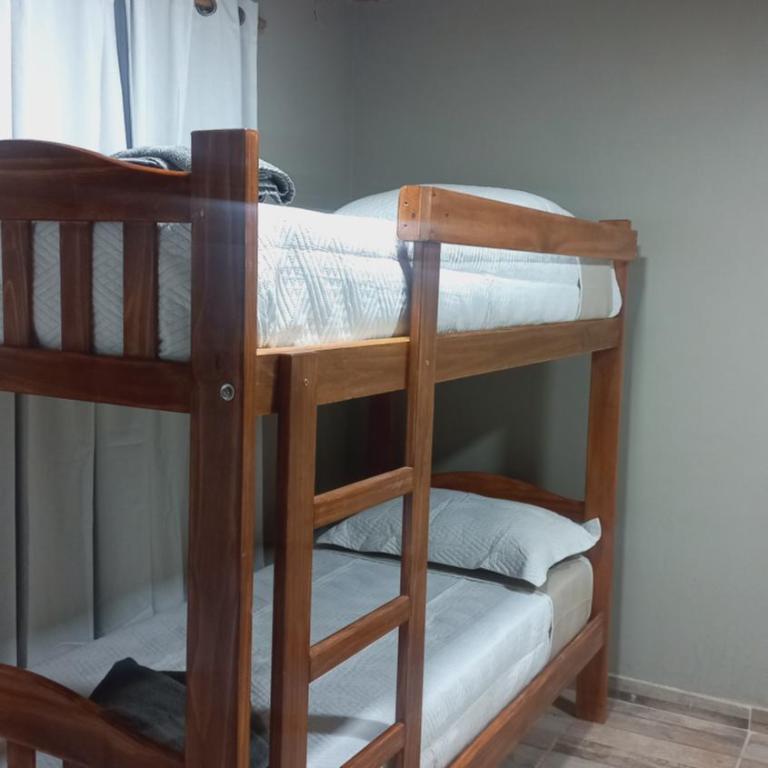 Alojamiento Pytu'u Pora - Habitación Cuádruple con baño - 6