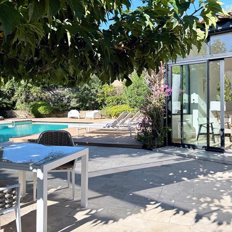 VILLA CHEZ-NOUS C'est chez vous, piscine, plages et golfs - Villa - 2