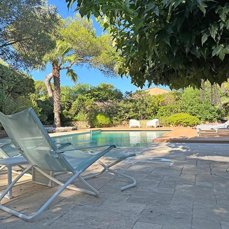 VILLA CHEZ-NOUS C'est chez vous, piscine, plages et golfs - Villa - 37