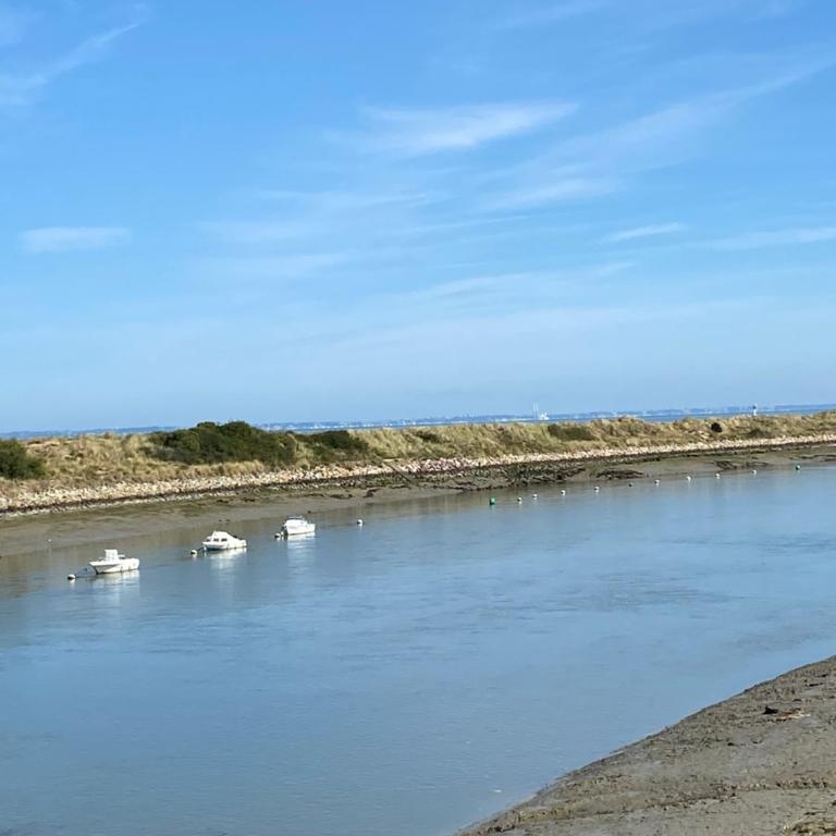 Charmant appartement en bord de mer - Two-Bedroom Apartment - 22