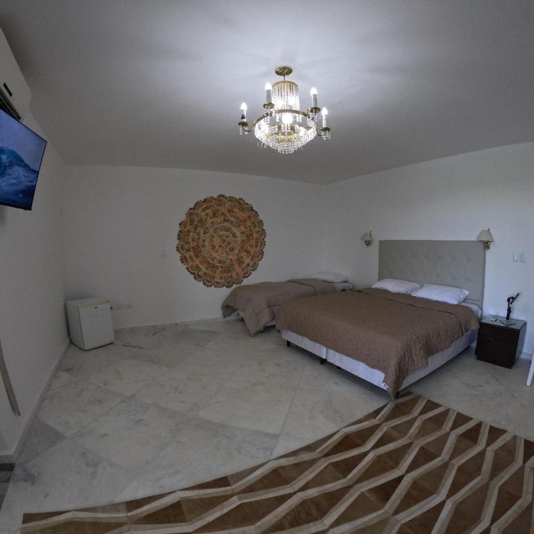 Hotel Casablanca Boutique Ciudad del Este By Swiss Bonmont Hotels - Family Room with Lake View - 1