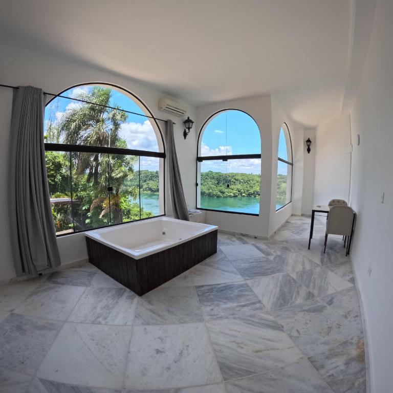 Hotel Casablanca Boutique Ciudad del Este By Swiss Bonmont Hotels - Deluxe Double Room with Side Sea View - 1
