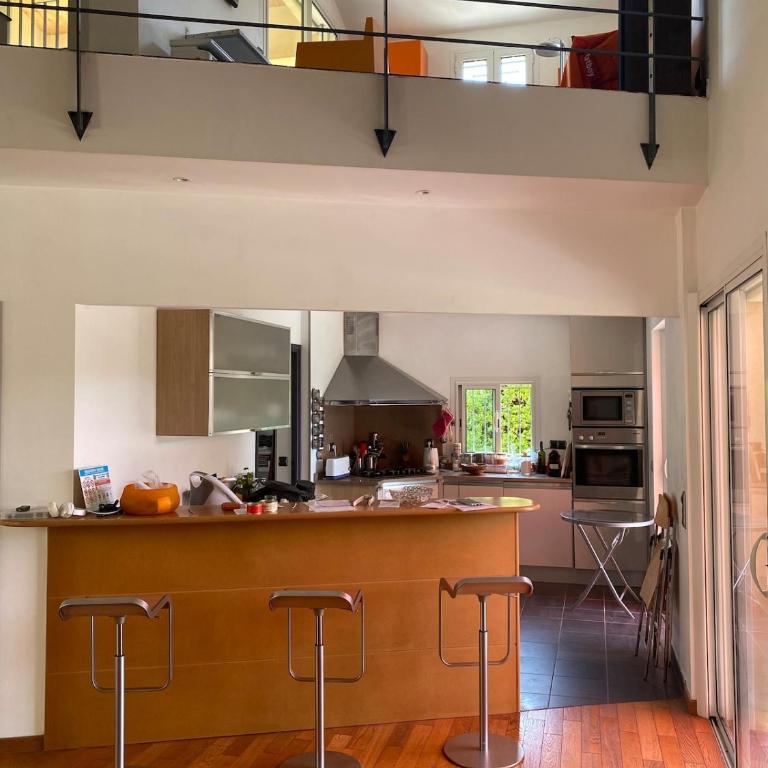 Villa - 6 pers - 3 chambres - Piscine - Climatisations - Villa mit 3 Schlafzimmern - 12