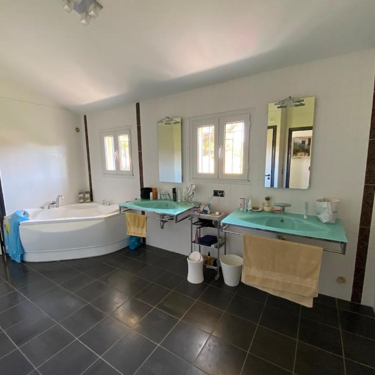 Villa - 6 pers - 3 chambres - Piscine - Climatisations - Villa mit 3 Schlafzimmern - 22