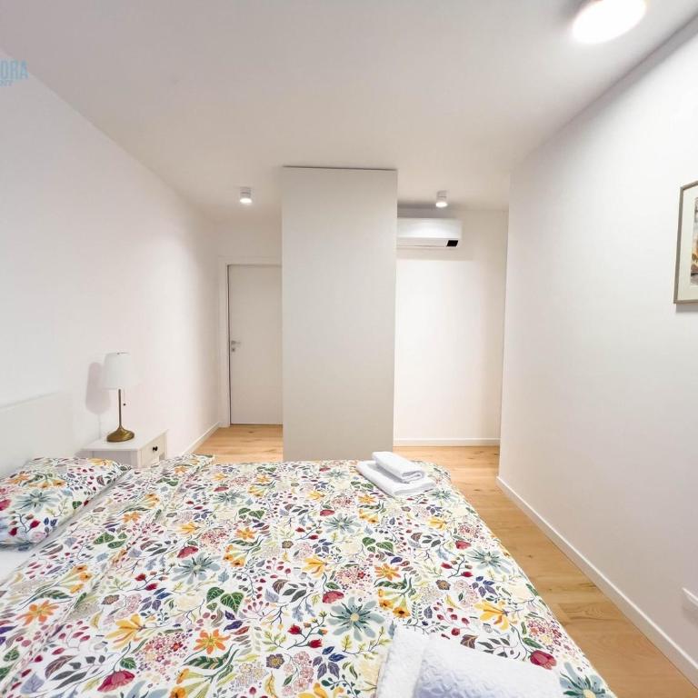 Blue Life 1b Tirabora Short Rent, con parcheggio privato - Appartamento con 2 Camere da Letto - 2
