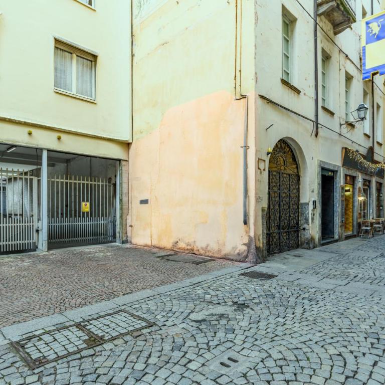 Accogliente alloggio nel pieno centro storico della città parcheggio in box privato incluso - Appartamento con 1 Camera da Letto - 8