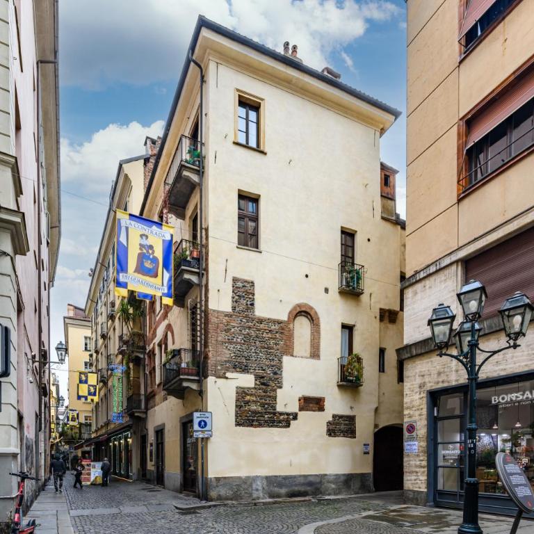 Accogliente alloggio nel pieno centro storico della città parcheggio in box privato incluso - Appartamento con 1 Camera da Letto - 22