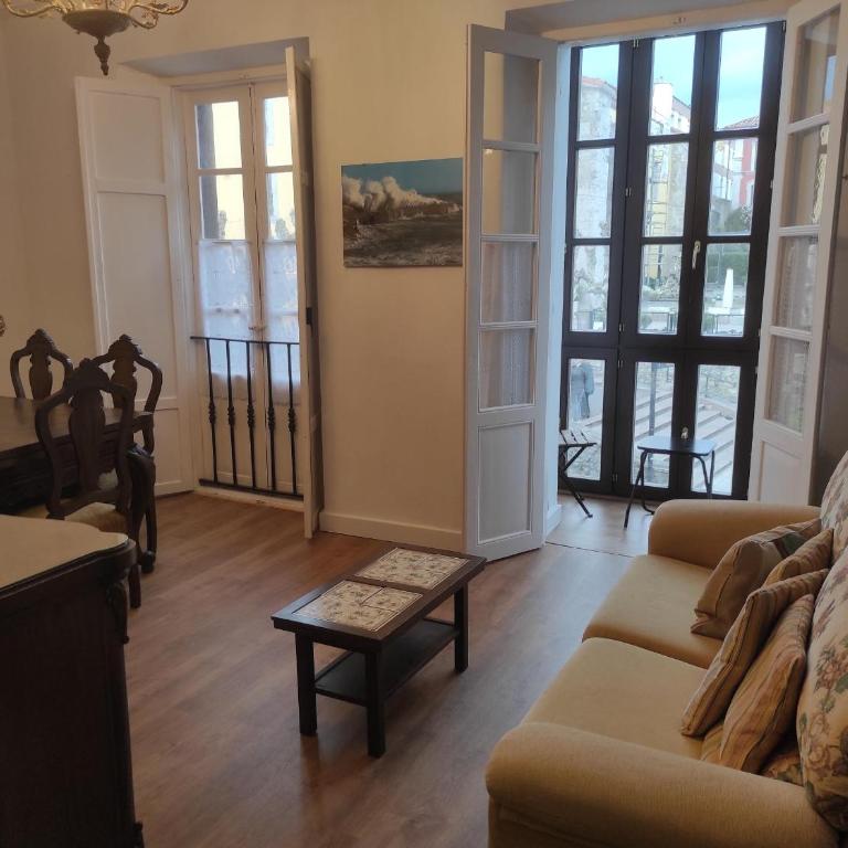 Apartamento Don Manuel - Three-Bedroom Apartment - 7